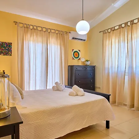 Villa Kallisti - Sea View & Private Pool