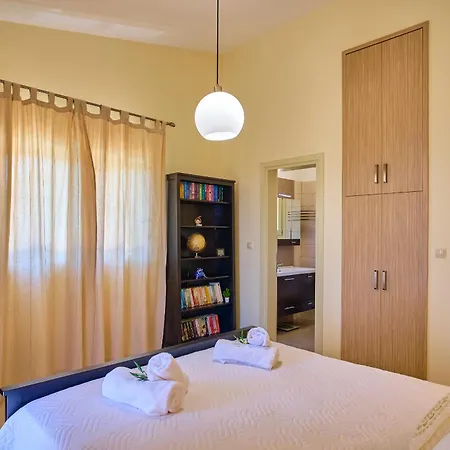 Kallisti - Sea View & Private Pool Villa